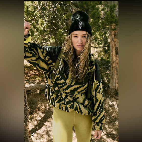 NEW Free People Walk The Line Pullover In Olive Combo - Picture 16 of 16